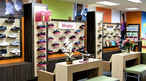 step by step - the foot-friendly shoe store.